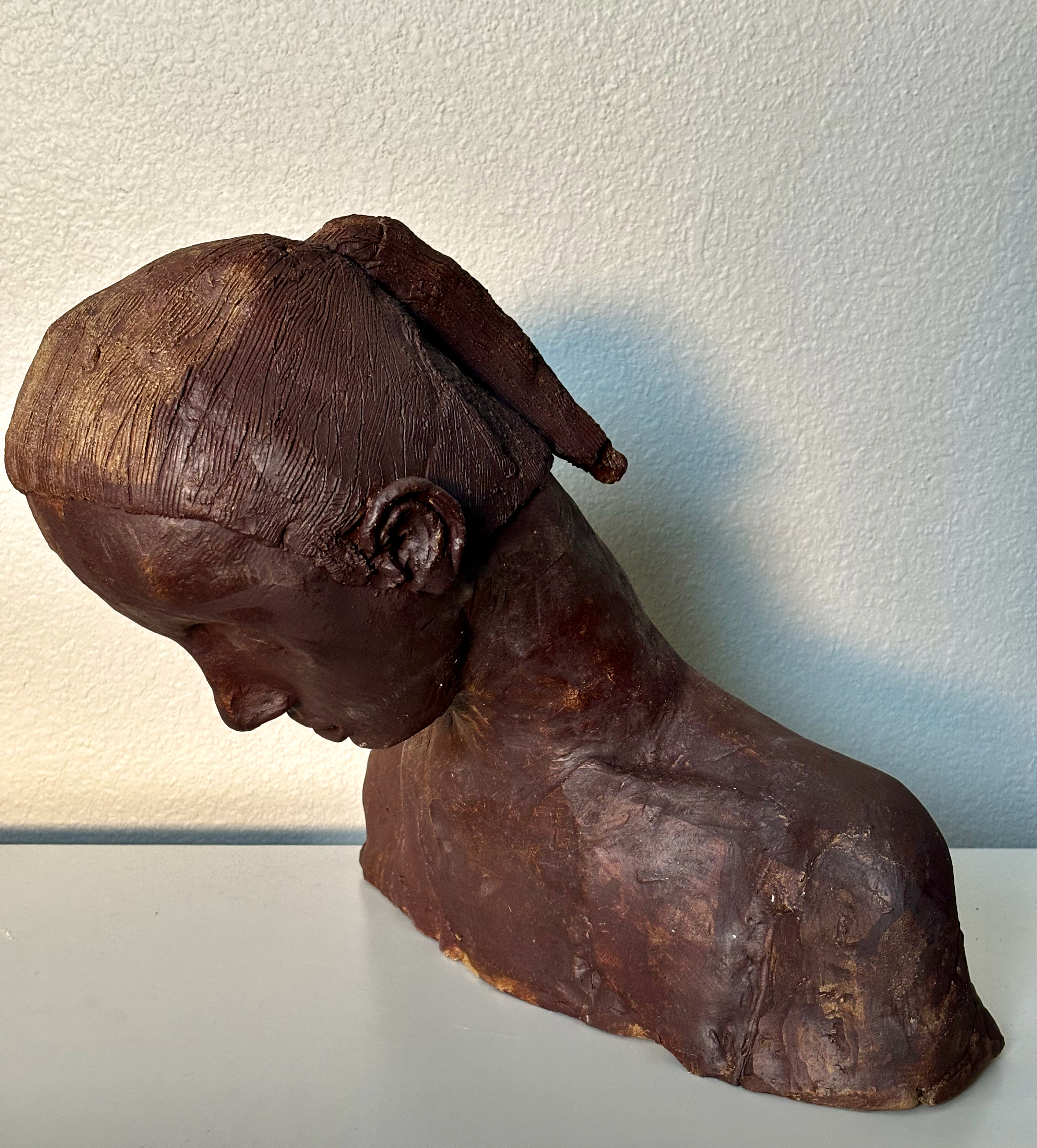 imbusy ceramic sculpture view